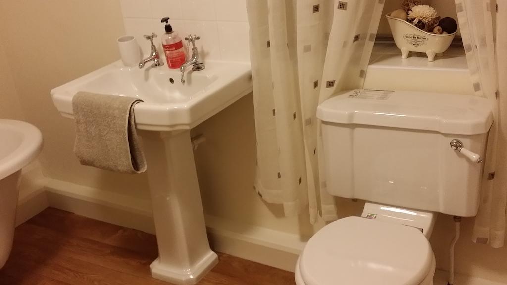 Roosecote Guest House Barrow-in-Furness Rum bild
